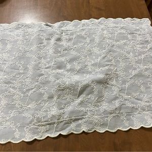 Matelasse' king pillow sham